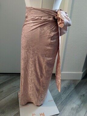 Flounce London Women's Dusty Pink Satin Jacquard Wrap Skirt